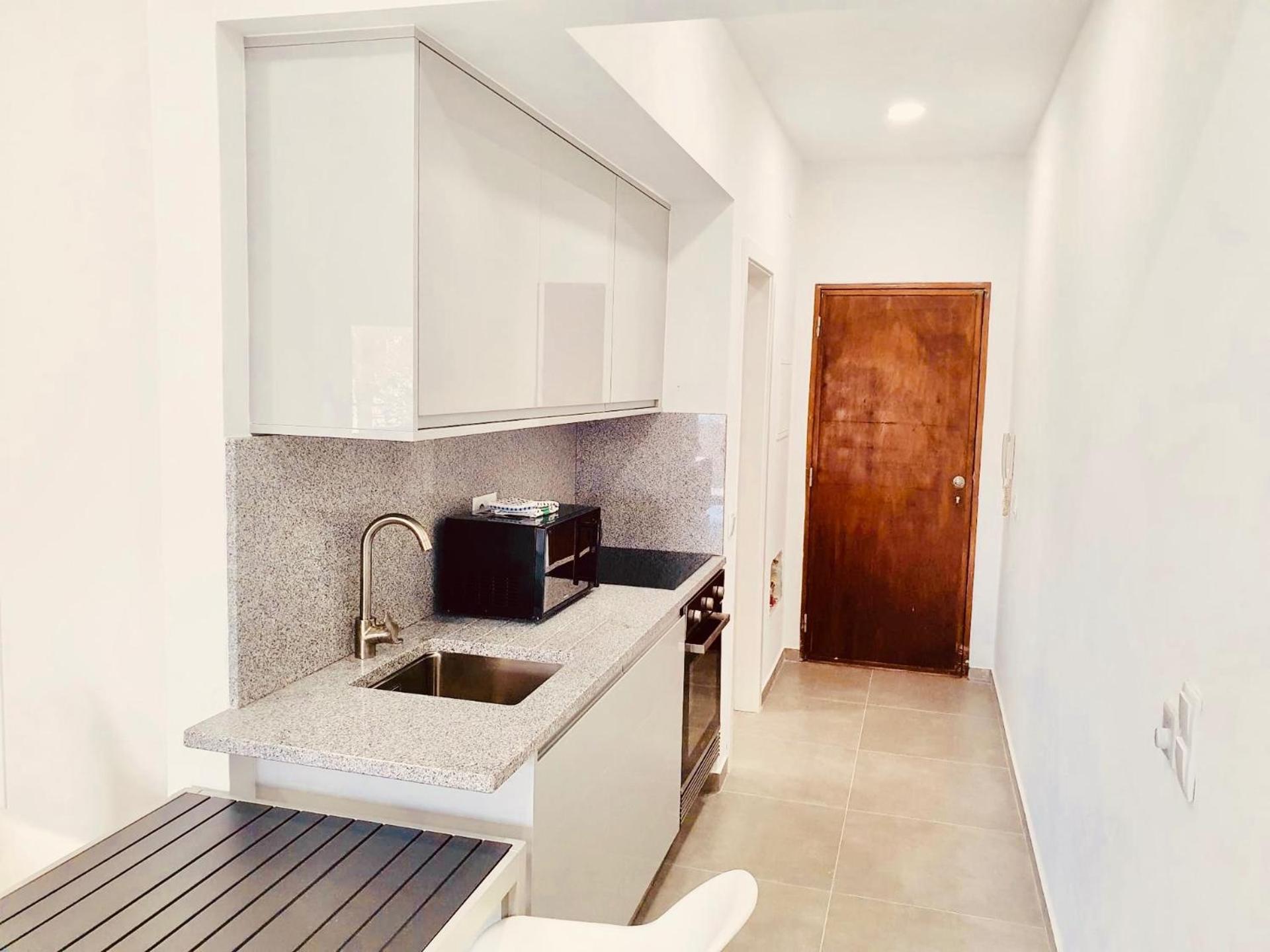Central Lagos Apt With Marina Views Near Beaches 外观 照片