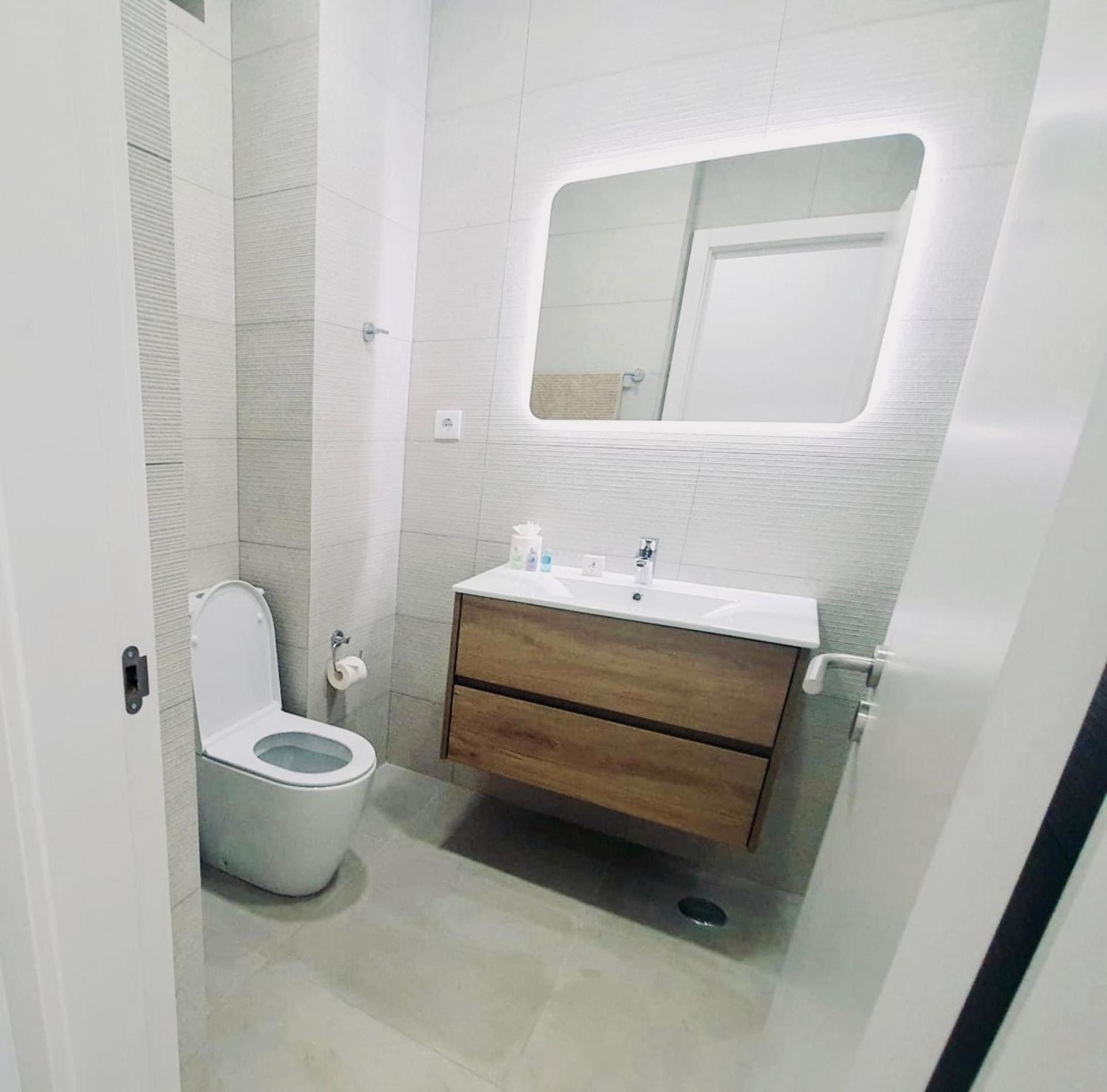 Central Lagos Apt With Marina Views Near Beaches 外观 照片